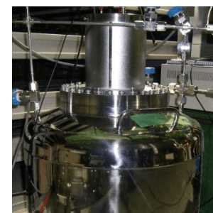 High-sensitivity radon detector