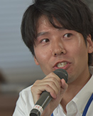 岡本氏