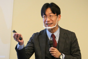 金岡 省吾
