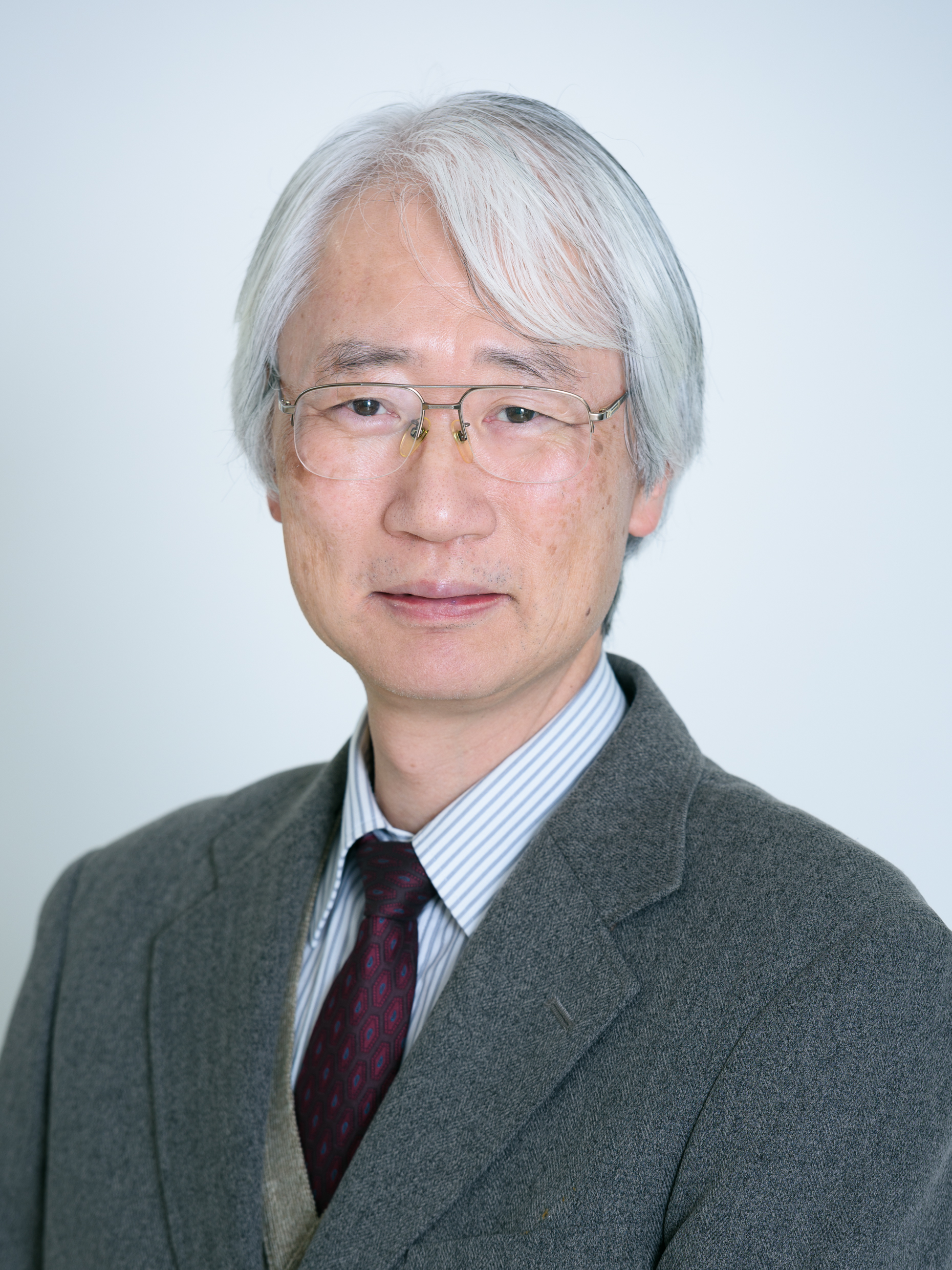 富山大学学長　齋藤　滋