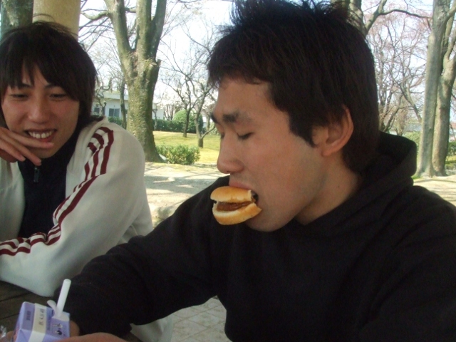 lunch time mogumogu